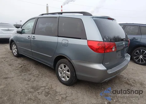 2008 Toyota Sienna Xle z USA, uszkodzony, nr VIN 5TDZK22C08S223152